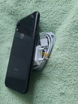 iPhone XR 64gb - face id nejde - 7