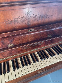 Piano /velmi poškozené/ - 7