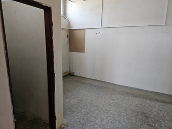 Pronajmu obchodní a skladové prostory - 7