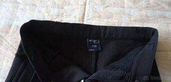 Dětské černé zateplené softshellové kalhoty v.110 - 7