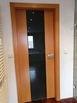 1x OBŘÍ posuvné dveře a 5x bezfalcové dveře - 7