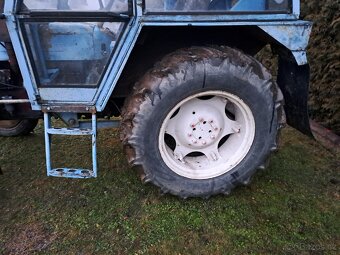 Zetor 4011 s velkou kabinou, bez TP - 7