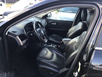 Jeep Cherokee 2,0 - 7