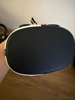 Prodám kabelku Guess a MK - 7