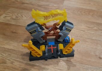 Hot Wheels - 7