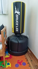 Volně stojící boxovací pytel Century WaveMaster - Bruce Lee - 7