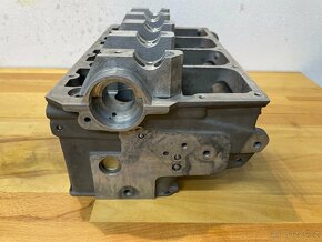 Hlava motoru 1.9 tdi - 7