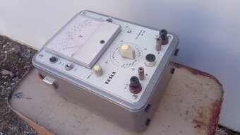 Tesla BM289 - starý retro voltmetr. - 7