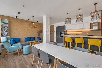 Pronájem kanceláře 342 m² Sokolovská, Praha - Karlín - 7