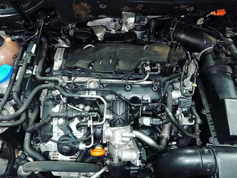 Vůz na náhradní díly Škoda Superb 2 kombi 2010 CBBB KXZ LF4U - 7