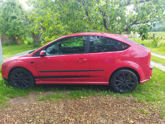 Ford Focus 2.0i 16V - 7