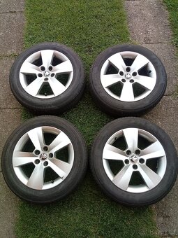 Prodám kompletní sadu pneu+disky 185/60R15 - 7