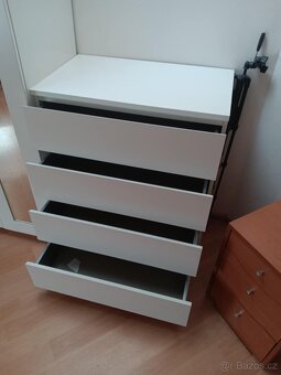 Nábytek z pokoje po dceři - 7