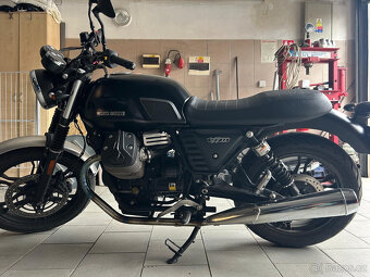 Prodám MOTO GUZZI V7 II STONE VE VÝTEČNÉM STAVU - 7