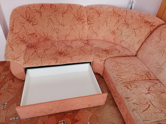 Rozkládací gauč s úložným prostorem se 2 taburety - 7