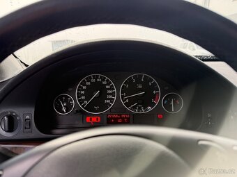 BMW 525i touring - 7