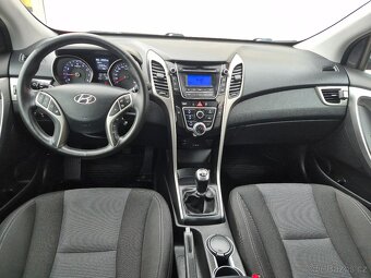 Hyundai i30, 1.6 benzín 88kw,vyhř.volant,2.majitel,r.v.2013 - 7