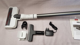 Tyčový akumulátorový vysavač Miele Duoflex HX1, málo použitý - 7