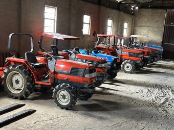 Malotraktor Kubota B72 s rotavatorem - 7