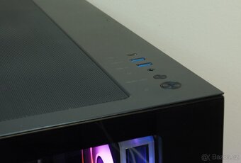 HERNÍ PC - RTX 5060, R7 5800x, 32GB DDR4, Záruka 24 měsíců - 7