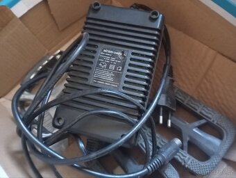 Prodám kompletní nepojízdné elektrokolo - 7