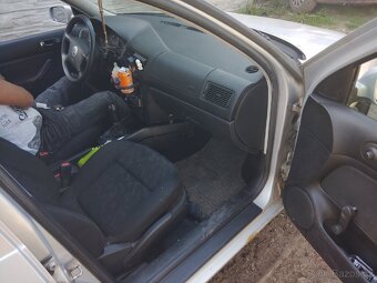 Golf 4 1.4 55kw - 7
