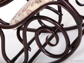 Houpací křeslo THONET po renovaci. - 7
