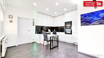 Zánovní bungalov 5+kk s garáží, se zahradou a velkou krytou  - 7