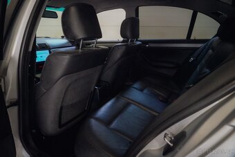 BMW E46 330ia, sedan 2002 - 7
