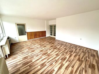 Rodinný dům / Vila, zahrada, garáž, vše v atraktivní lokalit - 7