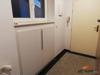 Světlý byt 2+kk/sklep, 44m2+4m2, P3, Žižkov, ul. Biskupcova - 7