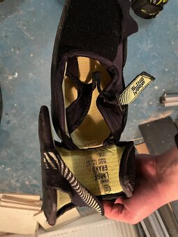 Hokejové rukavice warrior alpha. Lokty warrior - 7