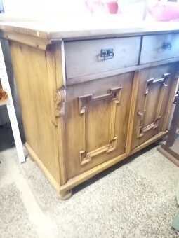 Starožitná selská skříňka - 7