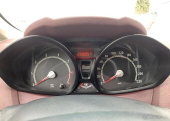 Ford Fiesta 1.25i KLIMA ABS CENTRÁL manuál 60 kw - 7