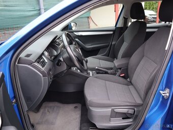 Škoda Octavia 2.0TDi ParkPilot, DigiClima, Výhřivané sedadla - 7