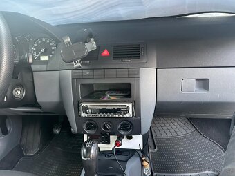 Škoda Fabia 1,4 MPi, 70 000 km - 7