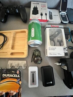 Směs věcí, hlavně elektro - 7