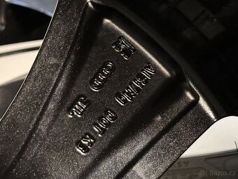 original audi a3 s3 r19 RS 8Y 8Y0601025CG letní - 7