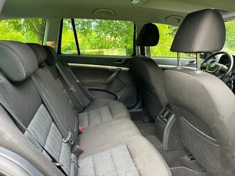 Škoda Octavia 2012 1.6 TDI Bluetooth Senzory Výhřev Rozvody - 7
