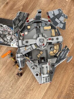 LEGO® Star Wars™ 75257 Millennium Falcon™ - 7