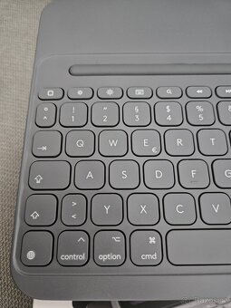 Logitech Slim Folio - Kryt s klavesnicou pro iPad [10th gen] - 7