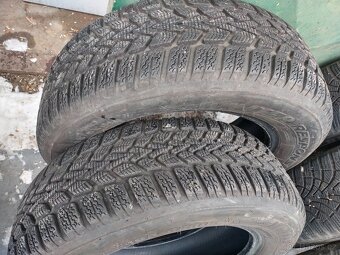 Prodám zimní pneu 15 i 16 vzorek 4,5 až 6,5 mm - 7