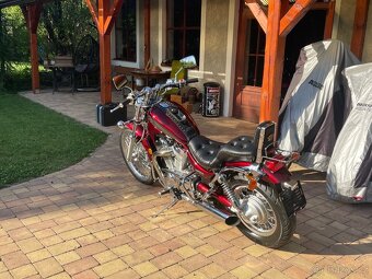 Suzuki VS800GL Intruder - 7