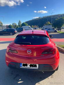 Opel Astra 1.6T GTC - 7
