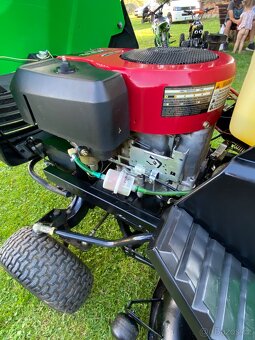 Zahradní traktor Sabre - 7