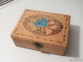 Starožitné předměty ze dřeva - 7