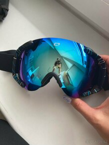 Snowboardová helma Meatfly a brýle - 7