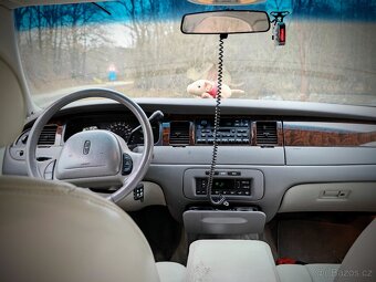 LINCOLN TOWN CAR 4,6 V8 - 7
