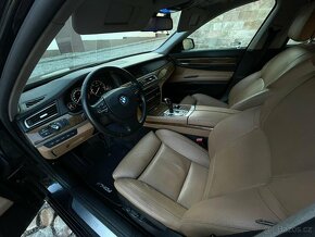 BMW F01 740d 225kw, bohatá výbava - 7