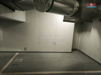 Pronájem garáž. stání, 19 m², Karlovy Vary, Divadelní nám - 7